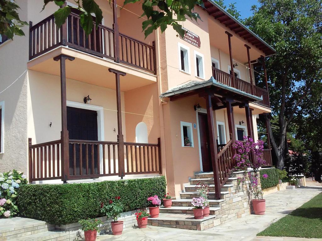 Alkmini Hotel Áyios Dhimítrios Exterior foto
